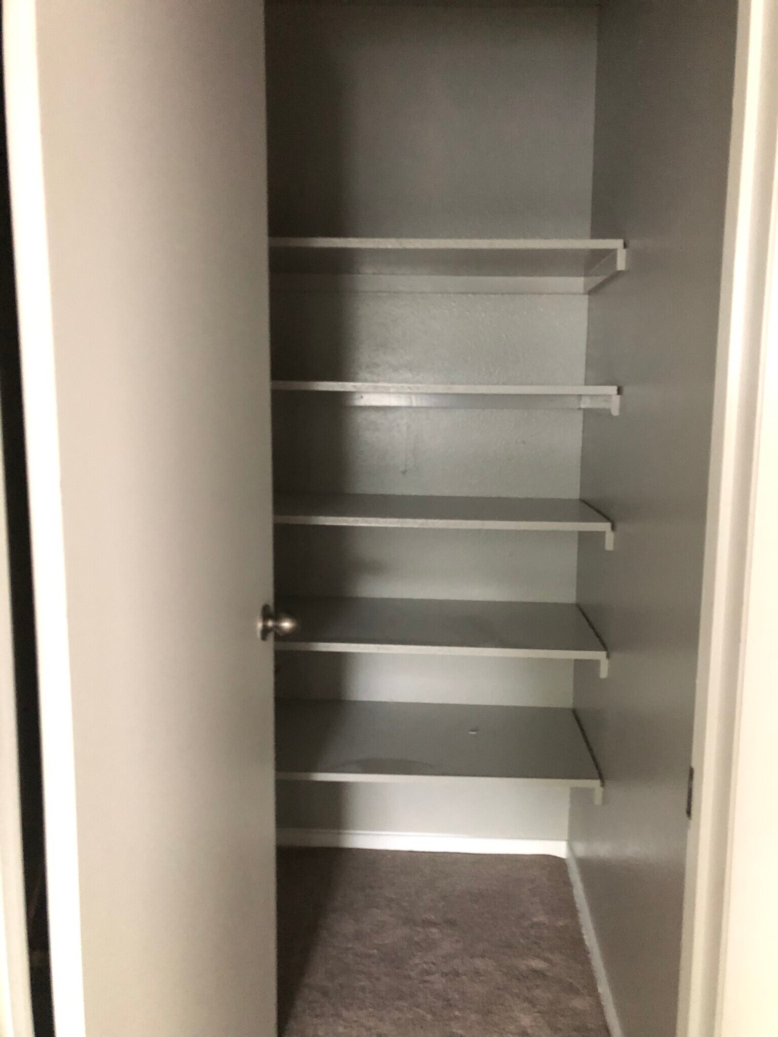 Building Photo - 1530 Chester Sq