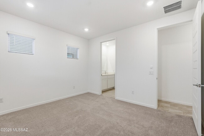Building Photo - 8774 S Cir. Generoso