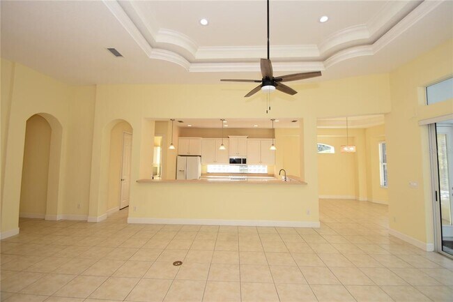 Building Photo - 17 Oasis Cir