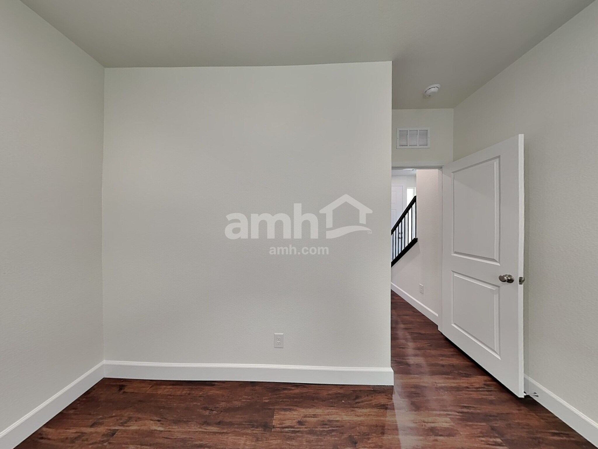 Building Photo - 260 Yasmin Daylily Pl