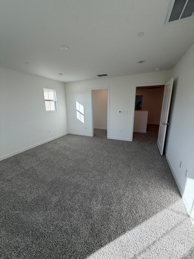 Building Photo - 831 Congaree Ln