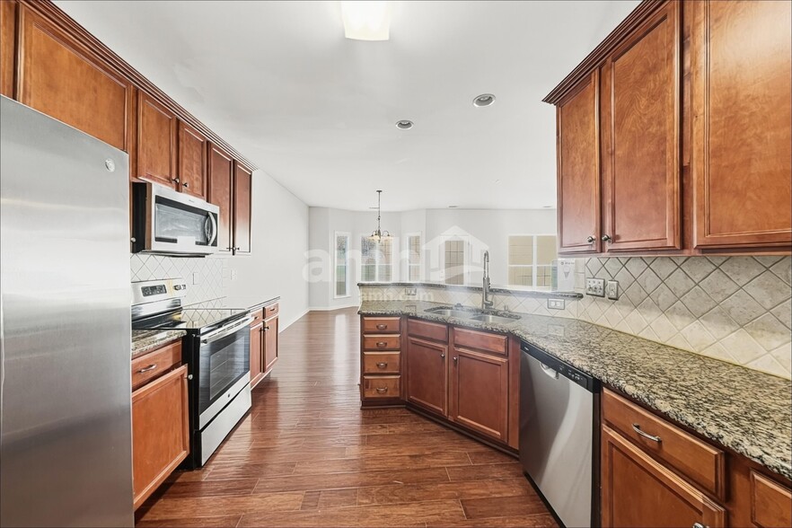 Building Photo - 108 Tilton Dr