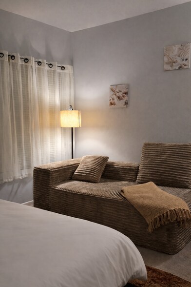 Building Photo - 4581 Warner Ave