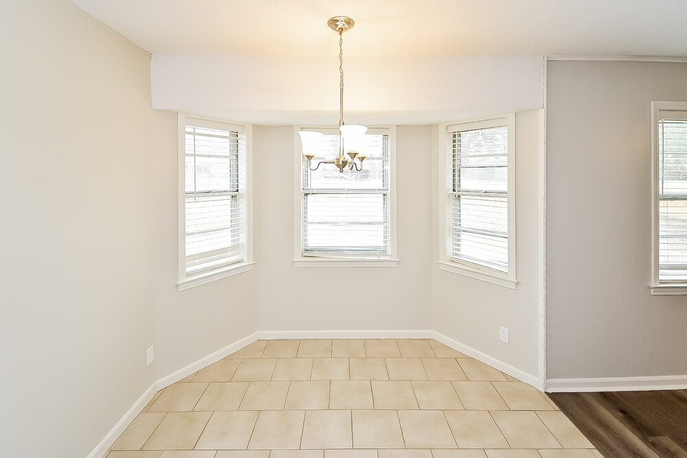 Building Photo - 9077 Neil Ave