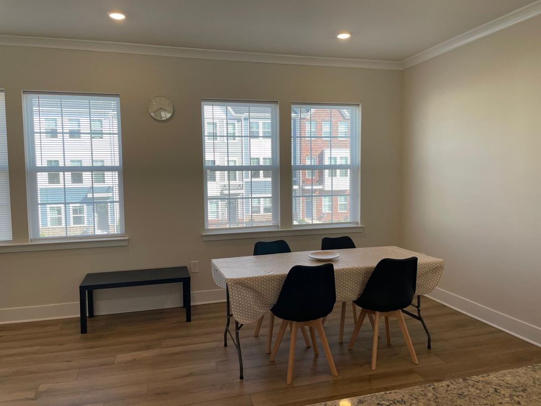 Building Photo - 1235 Greylock Ln