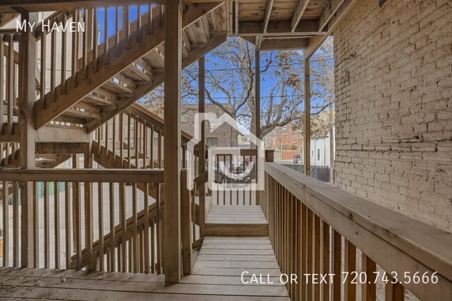 Building Photo - 401 E 11th Ave