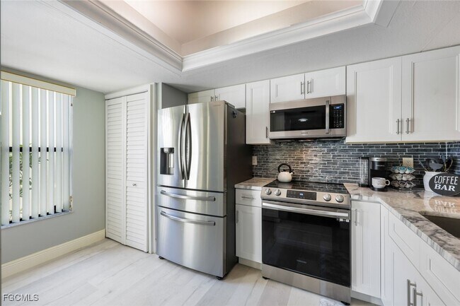 Building Photo - 15177 Parkside Dr