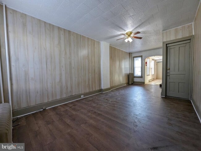 Building Photo - 752 Lance Pl
