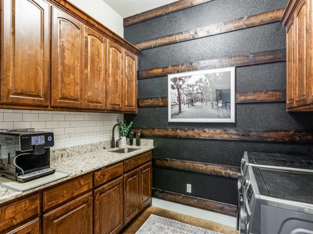 Building Photo - 146 Fawna Dr