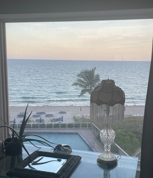 Building Photo - 3700 Galt Ocean Dr