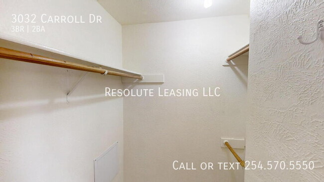 Building Photo - 3032 Carroll Dr