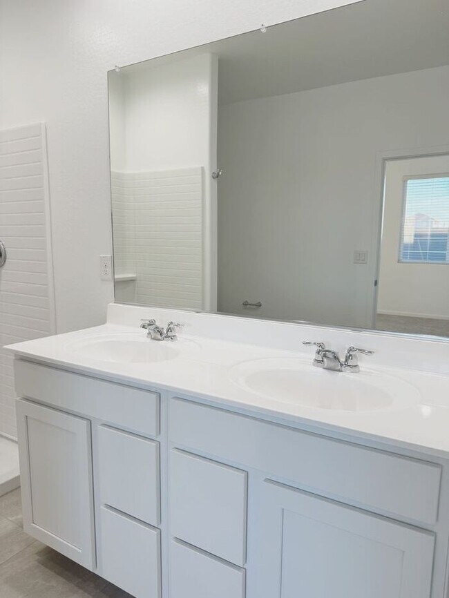 Building Photo - New 3 Bedroom 2 Bath Home at Western Gardens!