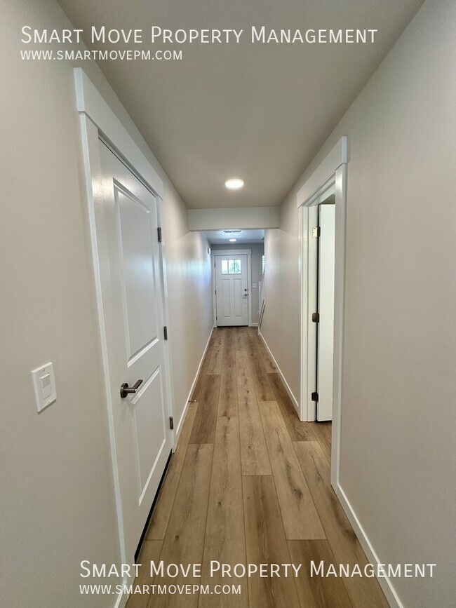 Building Photo - 7228 W Rygate Dr