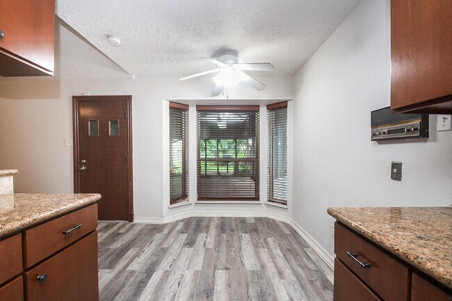Building Photo - 11915 N Hanworth Dr