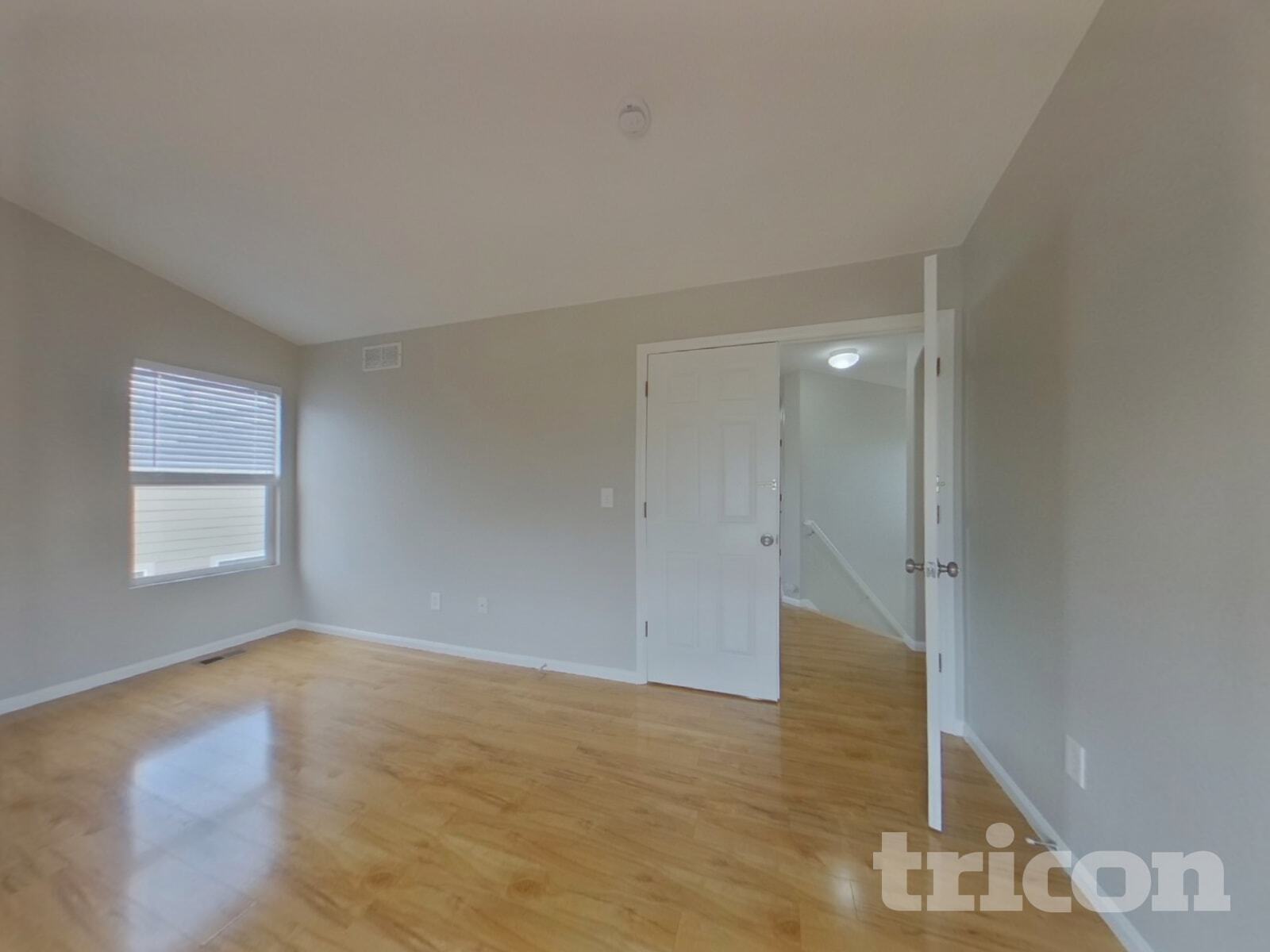 Building Photo - 9909 Vine St