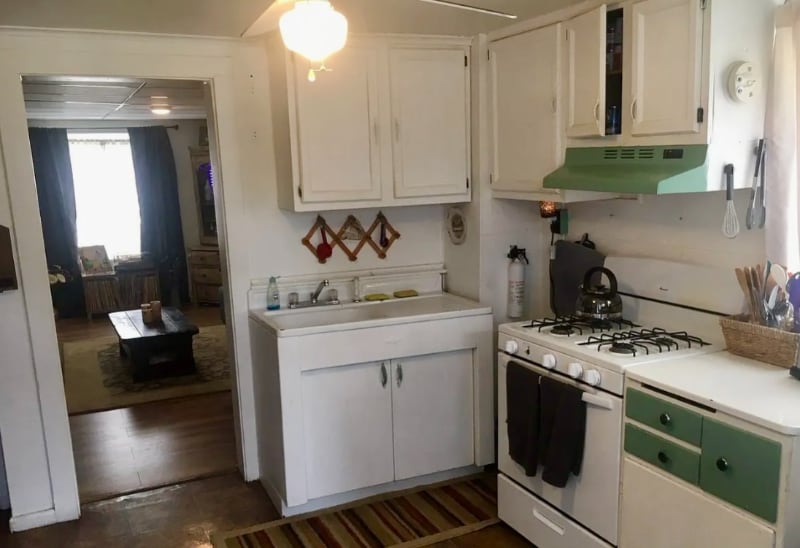 Building Photo - 1901 E Main St