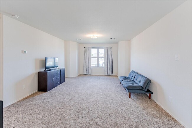 Building Photo - 8327 Threadfin Wy