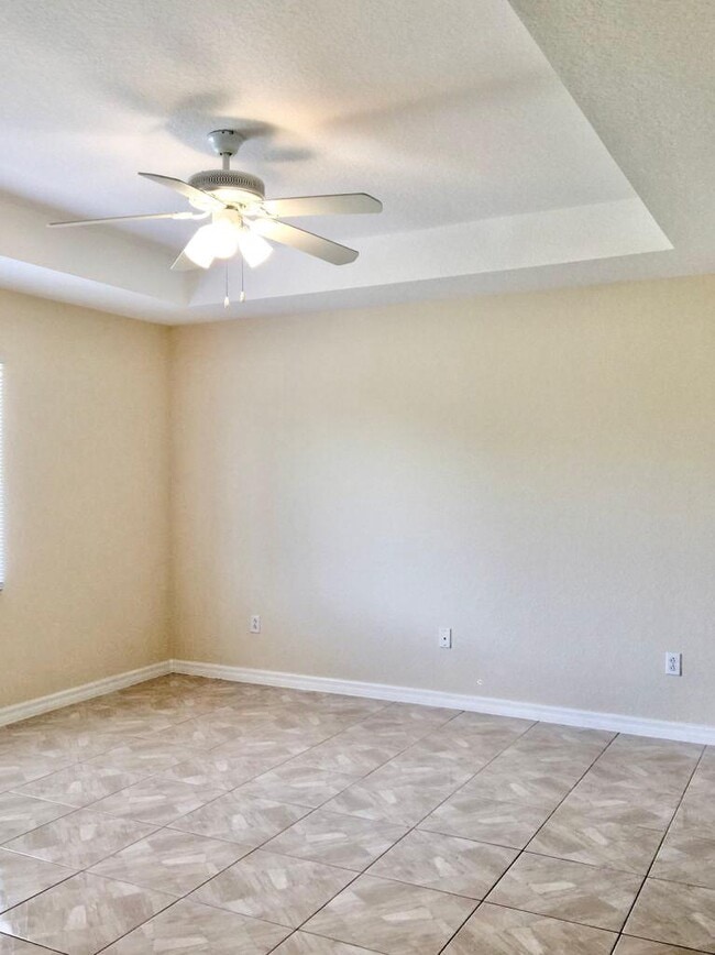 Building Photo - 2183 Hopwood Rd