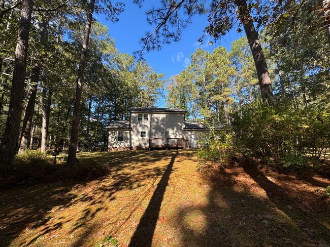 Building Photo - 3BR/2.5BA Home on 1 Acre in Spring Lake