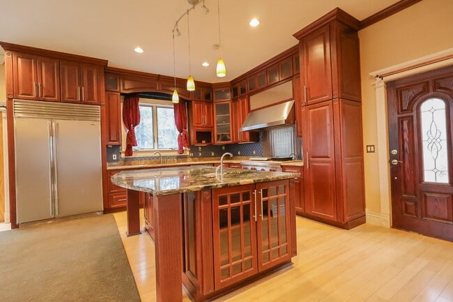 Building Photo - 67 Anderson Pond Rd