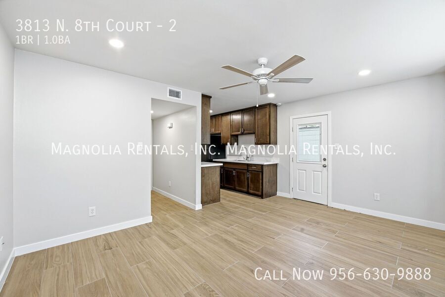 Building Photo - 3813 N 8th Ct