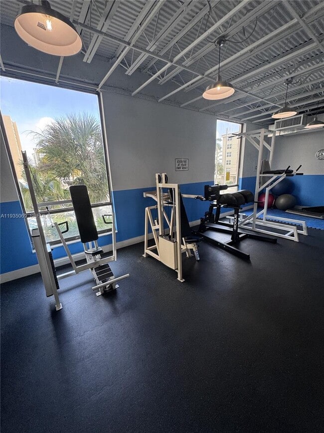 Building Photo - 1500 S Ocean Dr