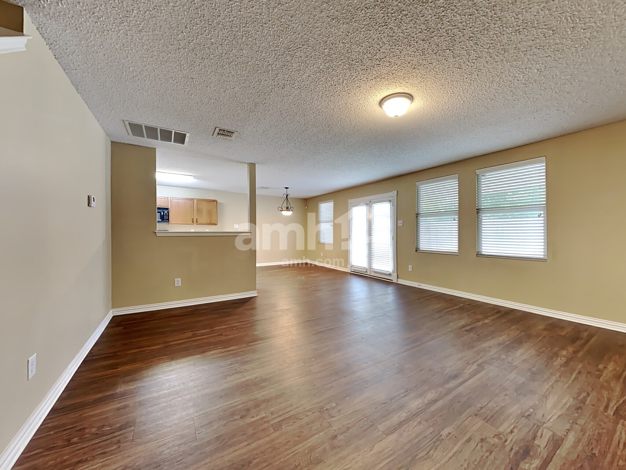 Building Photo - 1404 Sunflower Ct