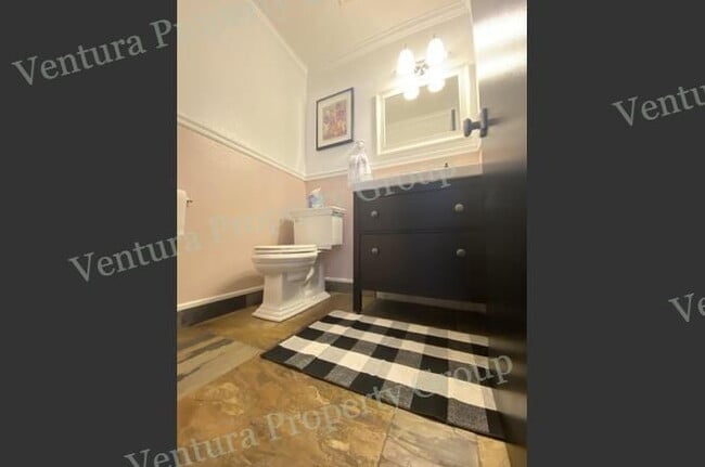 Building Photo - "COMING SOON - Spacious 2-Bed Townhouse in Ventura's Heart!"