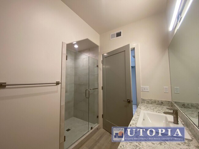 Building Photo - Newly Built 3Bd/2Ba Townhouse Style Home w...