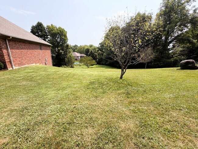 Building Photo - 8123 Autumn Dr