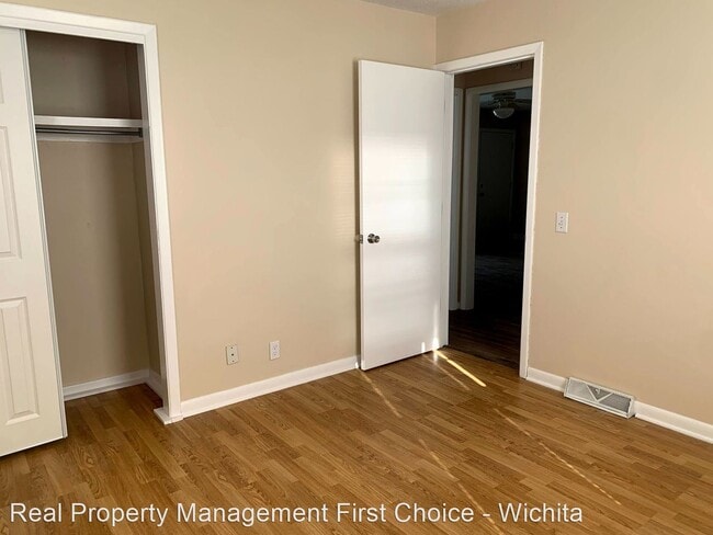 Building Photo - 3 br, 1.5 bath House - 2274 S Euclid