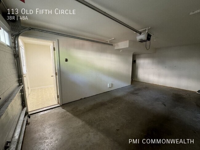 Building Photo - 113 Old Fifth Cir