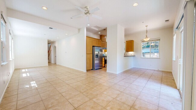 Building Photo - Rincon Valley FIVE Bedroom Three Bathroom Single Family Home!