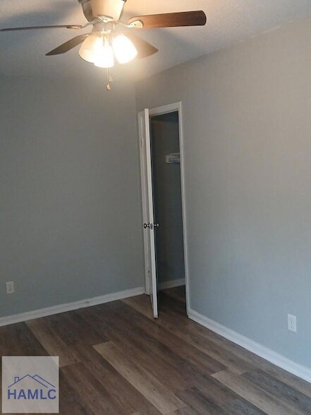 Building Photo - 910 Berkshire Terrace