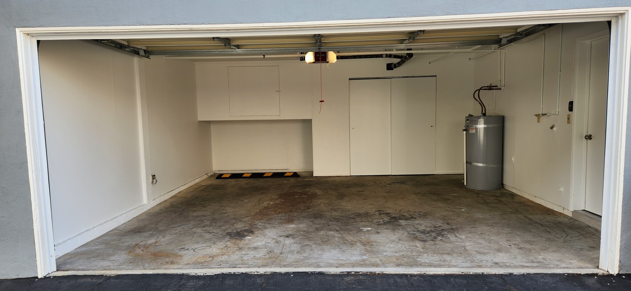 Unit A garage 20'x 19' - 1100 Opal St