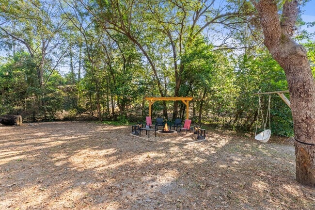 Building Photo - 319 Hideaway Lane Central