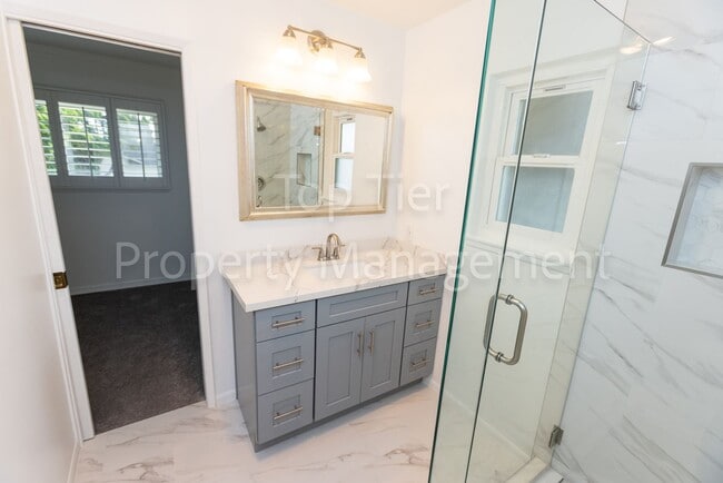 Building Photo - Charming Mid-Century Home | 4BR, 3BA | 2,424 Sq Ft | 8,400 Sq Ft Lot | Prime La Jolla Location**$...