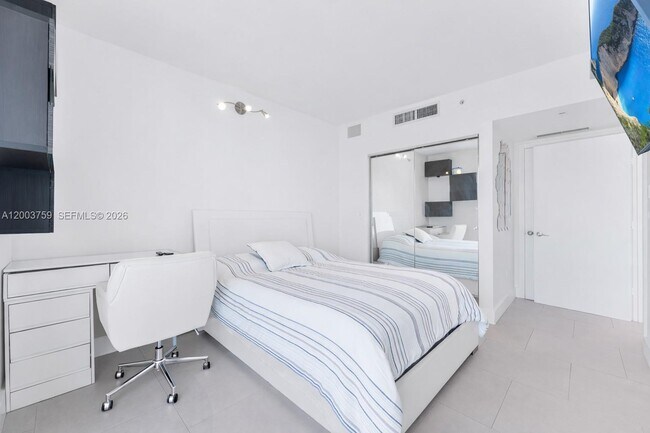 Building Photo - 92 SW 3rd St