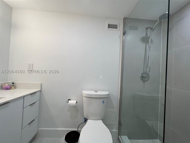 Building Photo - 2899 Collins Ave