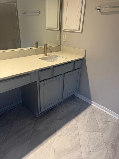 Building Photo - 17063 Clan MacGregor Dr