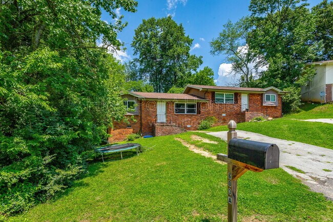 Building Photo - 603 Mountain Trail