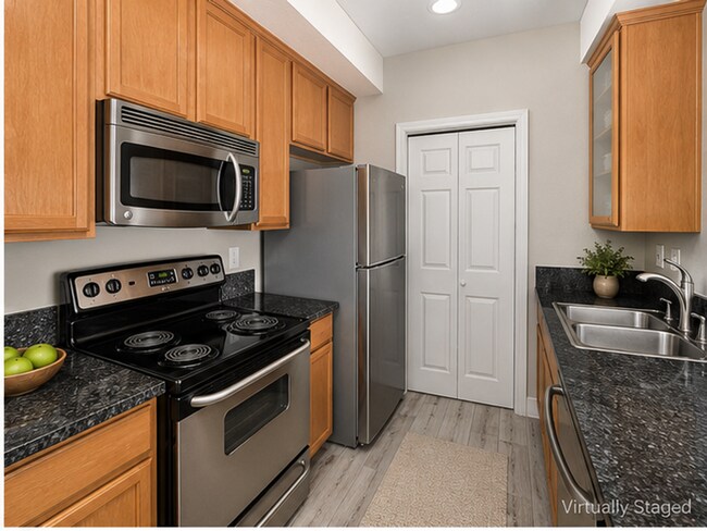 Building Photo - 2 Bedroom 2 Bathroom Condo in the Heart of Canyon Crest, Riverside!