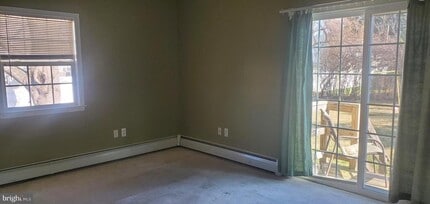 Building Photo - 345 Fir St