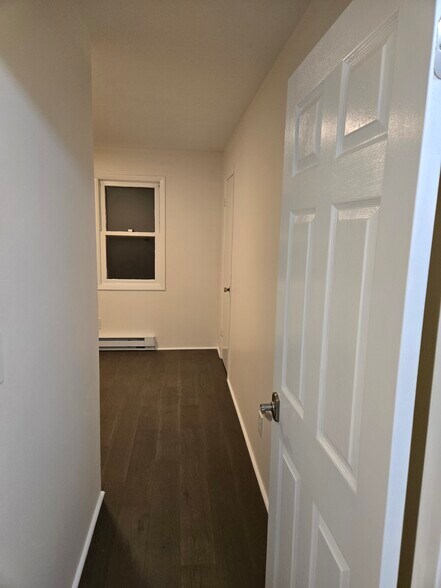 Building Photo - 77 Juniper Rd