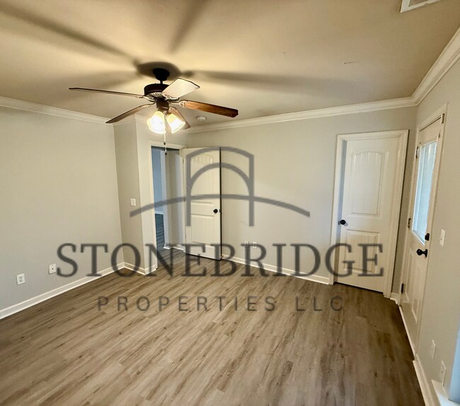 Building Photo - 2 bed, 2 bath, 1 level townhome in Calera