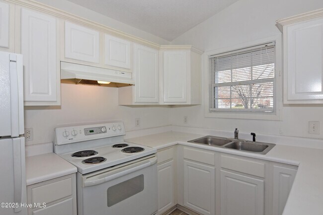 Building Photo - 309 Bridgeton Ct