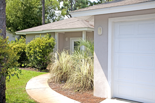 Building Photo - 49 Las Roblas Grande Dr