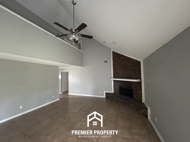 Building Photo - Massive 5BR/3BA Estate in 38125 | 2,700+ SQ FT, Vaulted Ceilings & Tile Floors