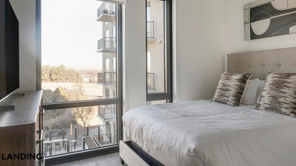 Building Photo - 1007 S Mint St