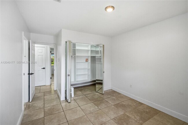 Building Photo - 5113 SW 138th Ave Cir